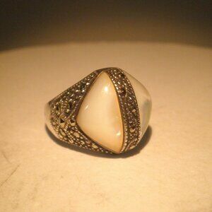 Large Mother of Pearl Marcasites 925 Sterling Silver Ring Size 7.75